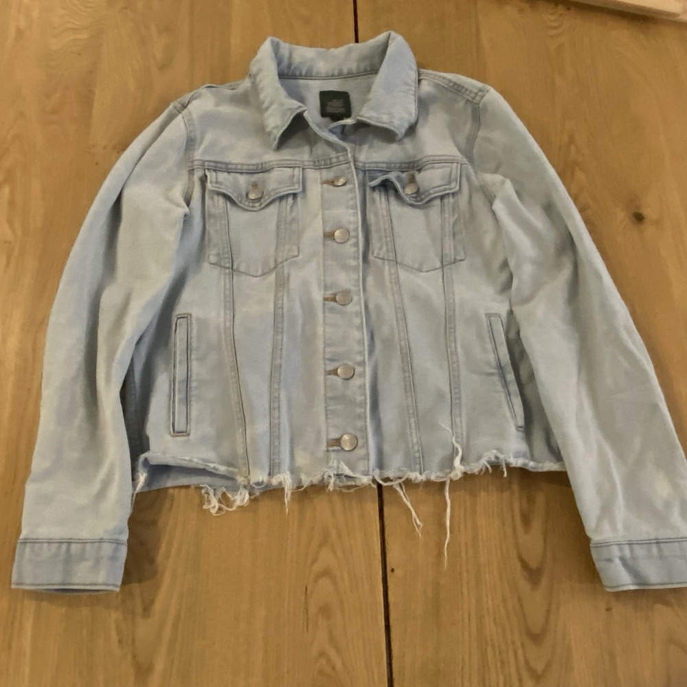 Wild Fable Light Was Denim Jacket Womens Medium Denim Button Down Distressed